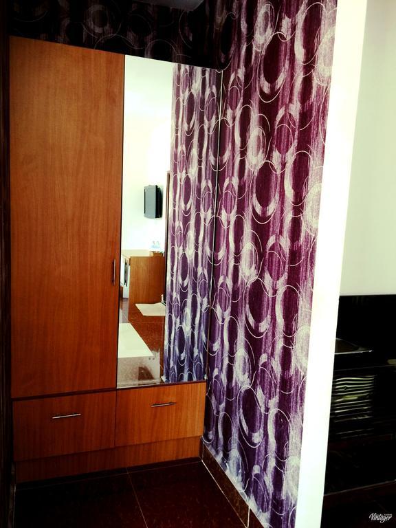 Soben Sensok Guesthouse พนมเปญ ภายนอก รูปภาพ