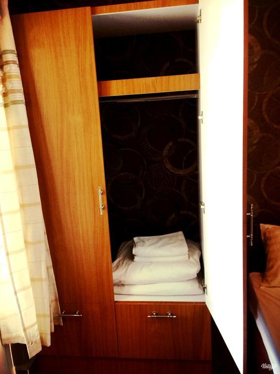 Soben Sensok Guesthouse พนมเปญ ภายนอก รูปภาพ